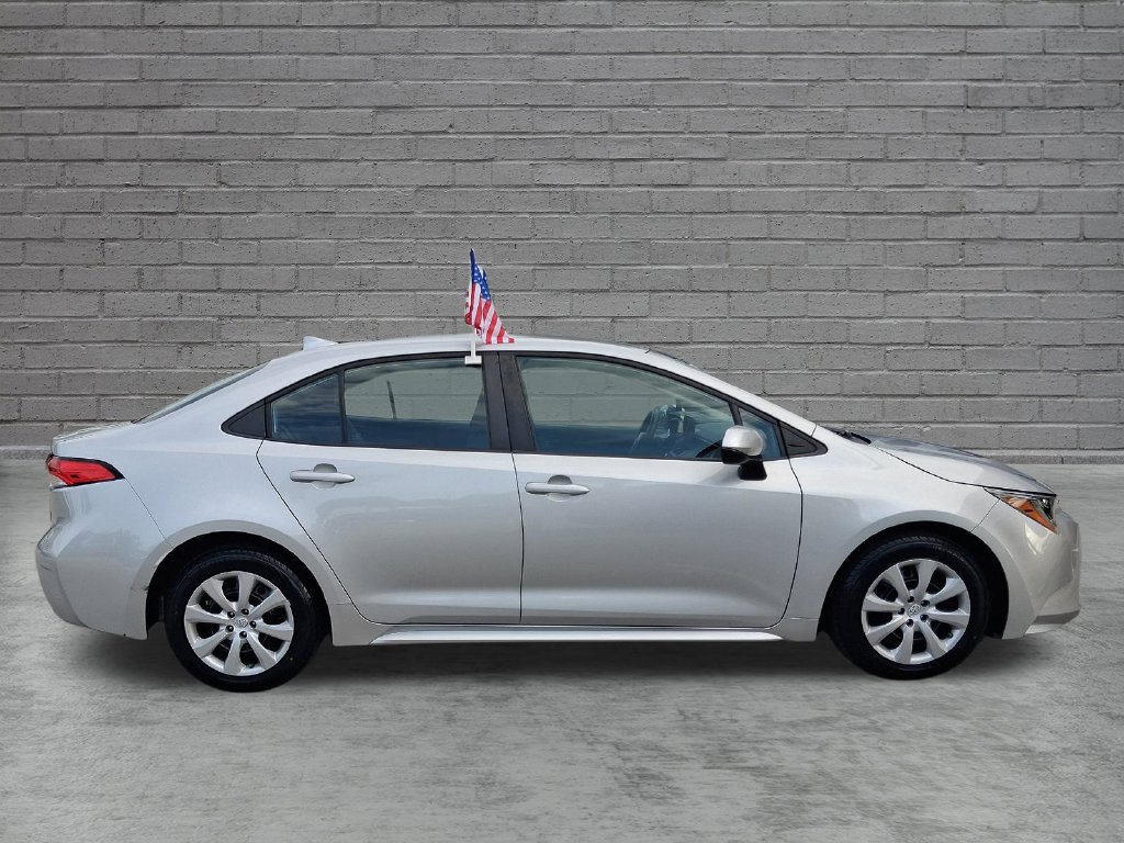 Used 2023 Toyota Corolla LE FWD image 11