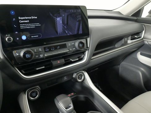 Used 2024 Toyota Grand Highlander XLE image 44