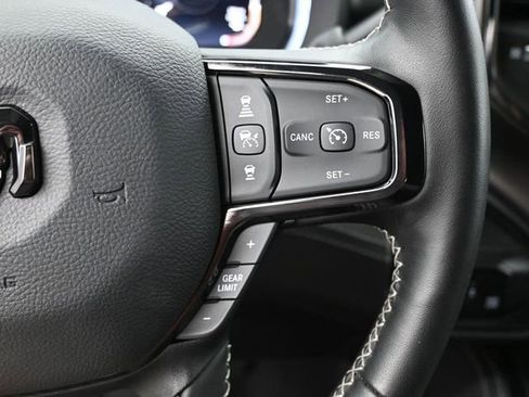 Used 2025 RAM 3500 Limited AWD/4WD image 33