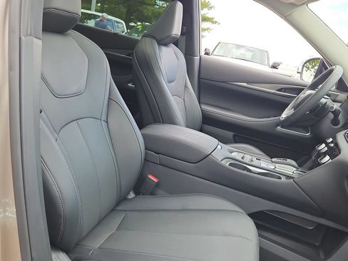 Certified 2026 INFINITI QX60 Luxe w/ Cargo Package AWD/4WD image 32