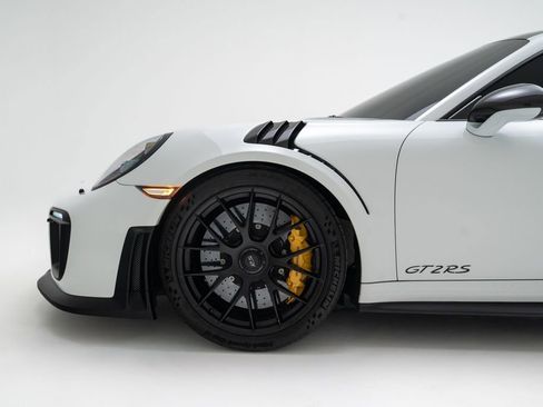 Used 2018 Porsche 911 GT2 RS w/ Weissach Package image 9