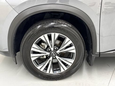 Used 2023 Nissan Rogue SV AWD/4WD image 9