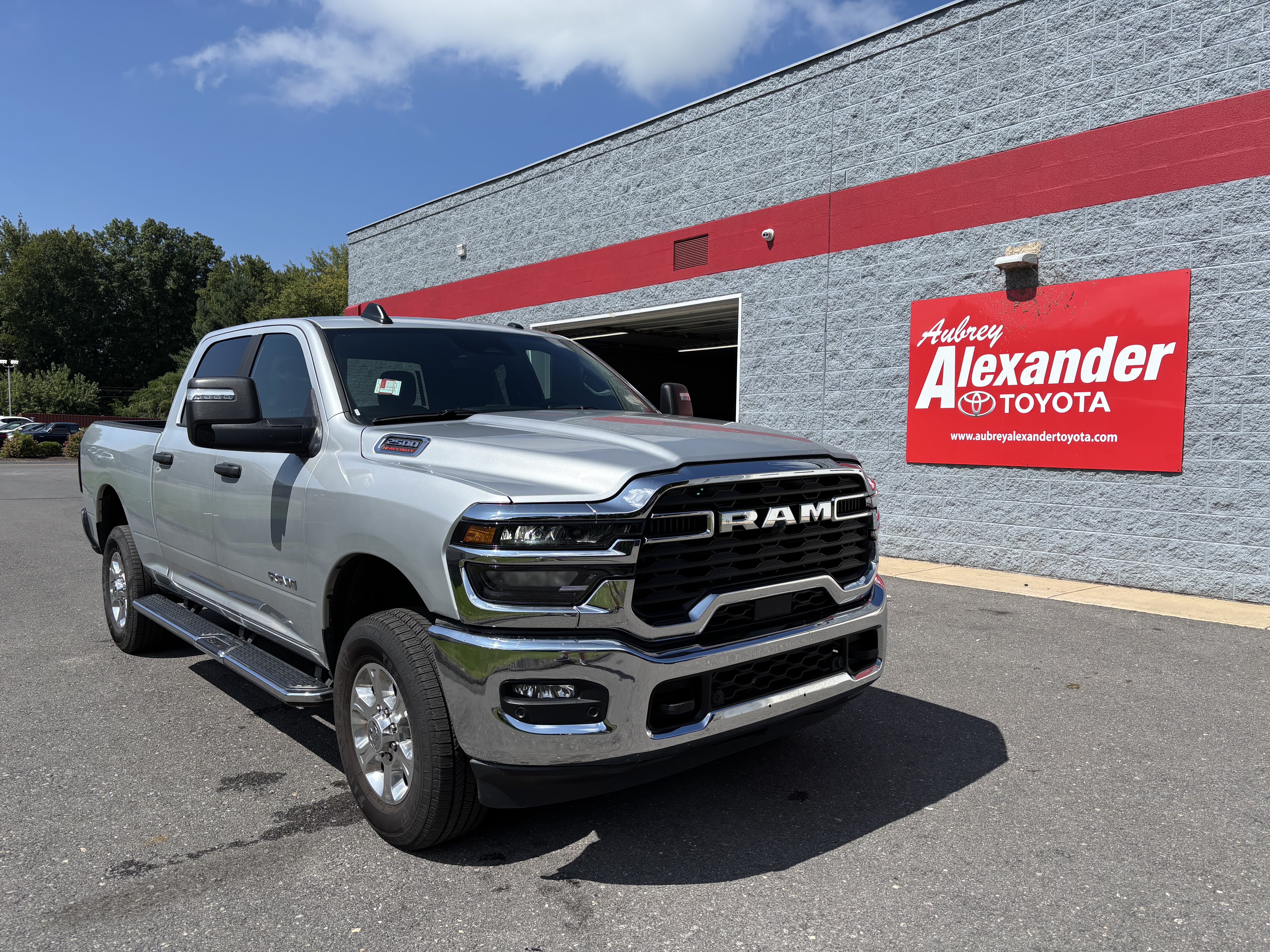 Used 2026 RAM 2500 Big Horn AWD/4WD image 1