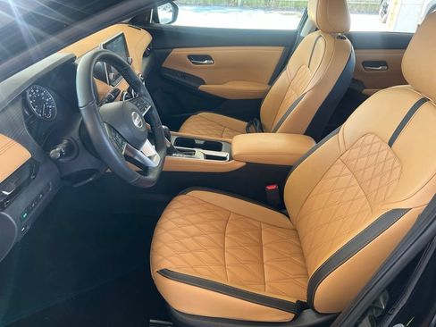 Certified 2023 Nissan Sentra SV w/ SV Premium Package FWD image 4