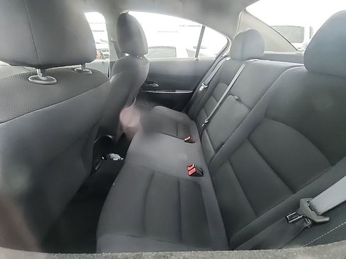 Used 2015 Chevrolet Cruze LT FWD image 4