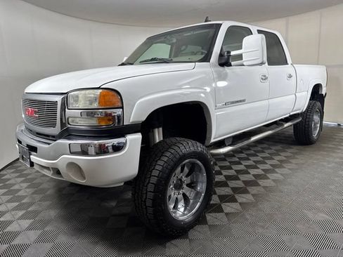 Used 2006 GMC Sierra 2500 SLE w/ Heavy-Duty Power Package AWD/4WD image 8