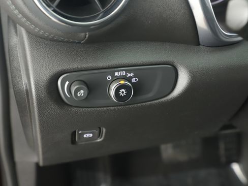 Used 2022 Chevrolet Blazer LT image 11