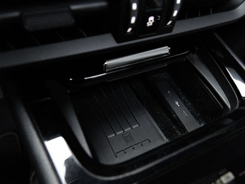Certified 2024 Porsche Cayenne AWD/4WD image 23