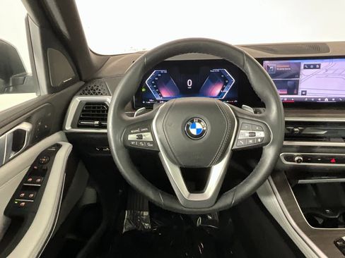 Used 2024 BMW X5 xDrive40i w/ Premium Package image 11