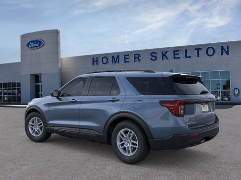 New 2026 Ford Explorer Active RWD image 4