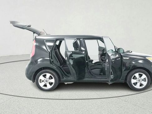 Used 2017 Kia Soul FWD image 10