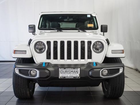 Used 2023 Jeep Wrangler Unlimited Sahara w/ Cold Weather Group AWD/4WD image 2