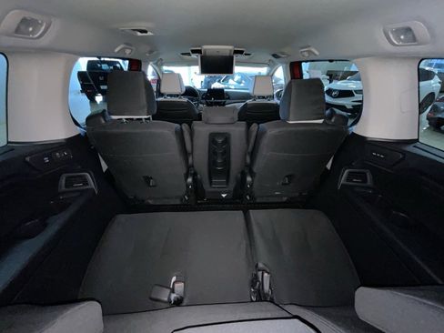 Used 2025 Honda Odyssey Elite image 25