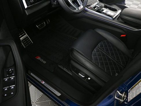 Used 2024 Audi SQ8 Prestige w/ Prestige Package image 7