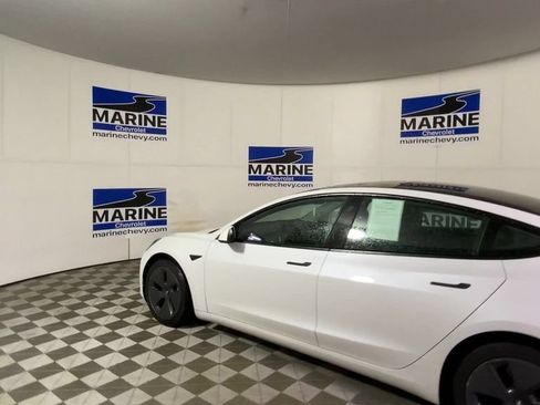 Used 2022 Tesla Model 3 RWD image 8