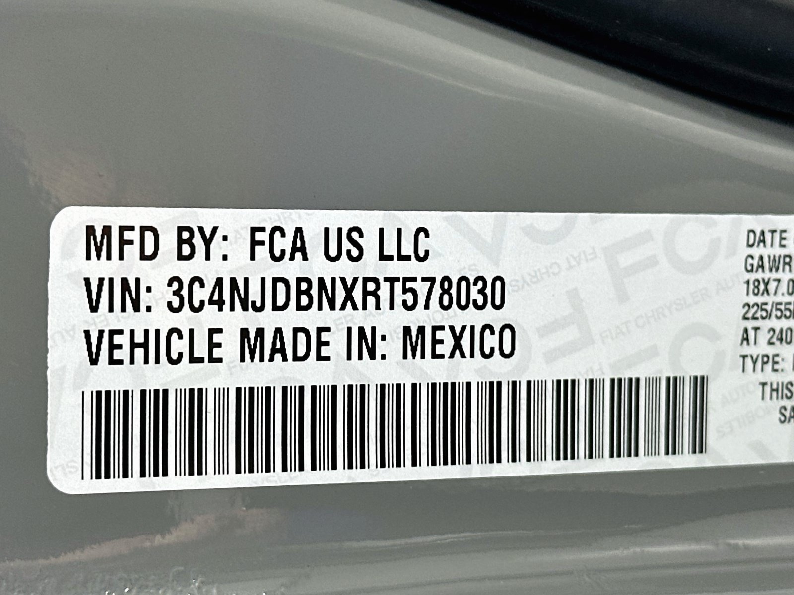 Used 2024 Jeep Compass Latitude w/ Convenience Group AWD/4WD image 29