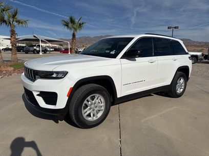 Certified 2025 Jeep Grand Cherokee Laredo w/ Trailer Tow Package