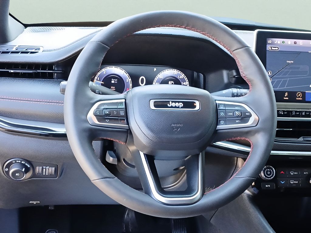 Used 2023 Jeep Compass Trailhawk w/ Trailhawk Elite Group AWD/4WD image 11