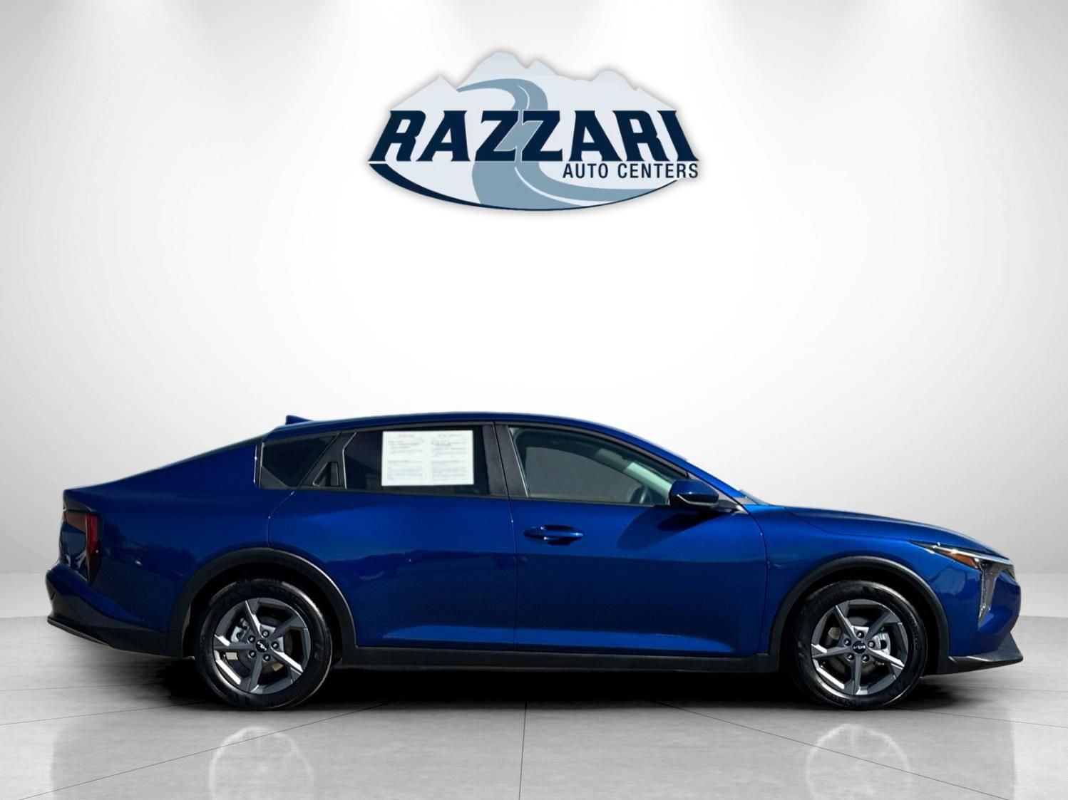 Used 2025 Kia K4 FWD image 2