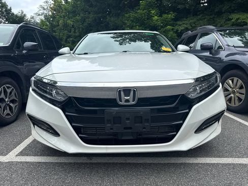Used 2018 Honda Accord EX image 5