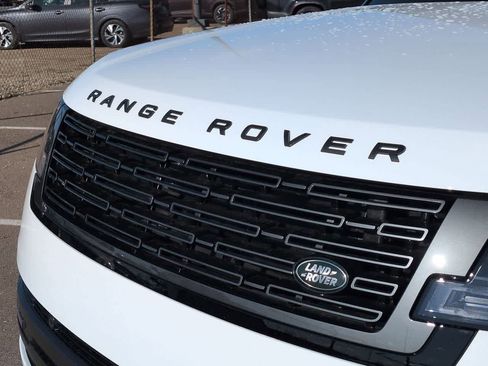 New 2026 Land Rover Range Rover Long Wheelbase SE AWD/4WD image 12