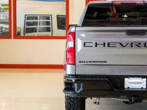 Used 2021 Chevrolet Silverado 1500 Custom Trail Boss w/ LPO, Dark Essentials Package image 45