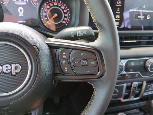 Used 2024 Jeep Wrangler Unlimited Sport AWD/4WD image 19