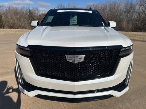 Certified 2024 Cadillac Escalade Sport Platinum image 8