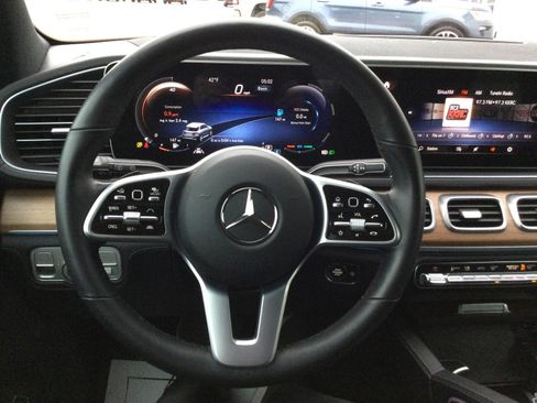 Used 2021 Mercedes-Benz GLE 450 4MATIC image 17