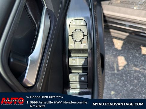 Used 2025 Nissan Rogue SV AWD/4WD image 8