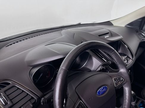 Used 2017 Ford Escape Titanium w/ Equipment Group 301A AWD/4WD image 9