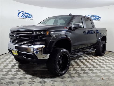 Used 2020 Chevrolet Silverado 1500 LT w/ Texas Edition image 6