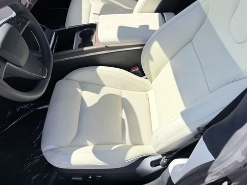 Used 2023 Tesla Model S AWD/4WD image 19