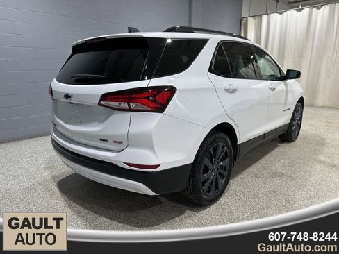 Used 2024 Chevrolet Equinox RS image 3