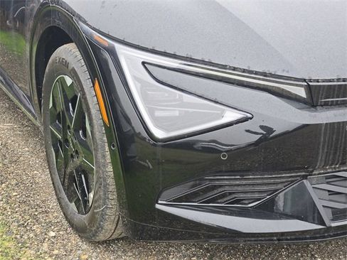 New 2025 Kia EV6 Wind image 4