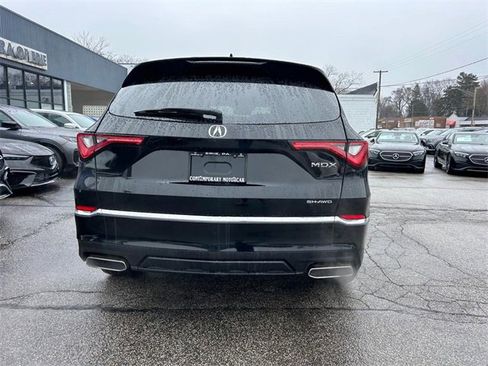 Used 2024 Acura MDX SH-AWD image 3