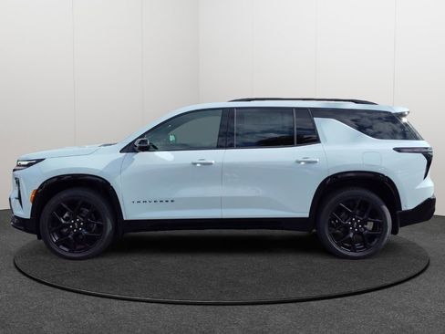 New 2026 Chevrolet Traverse RS w/ LPO, Floor Liner Package image 2