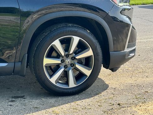 Used 2025 Honda Pilot Elite image 4