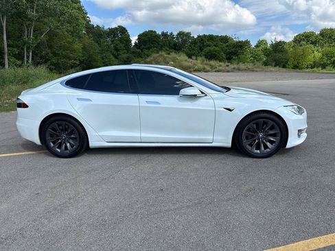 Used 2020 Tesla Model S AWD image 4