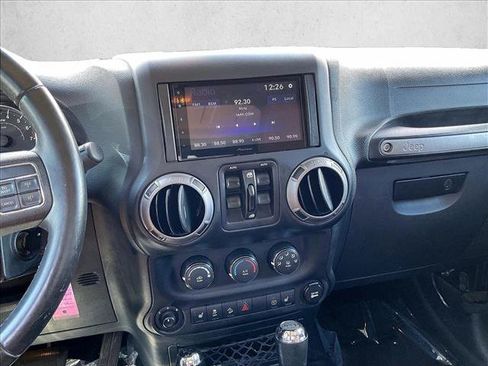 Used 2017 Jeep Wrangler Unlimited Sport w/ Quick Order Package 24S AWD/4WD image 8