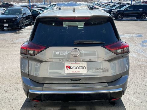 Used 2024 Nissan Rogue Platinum w/ Platinum Premium Package image 6