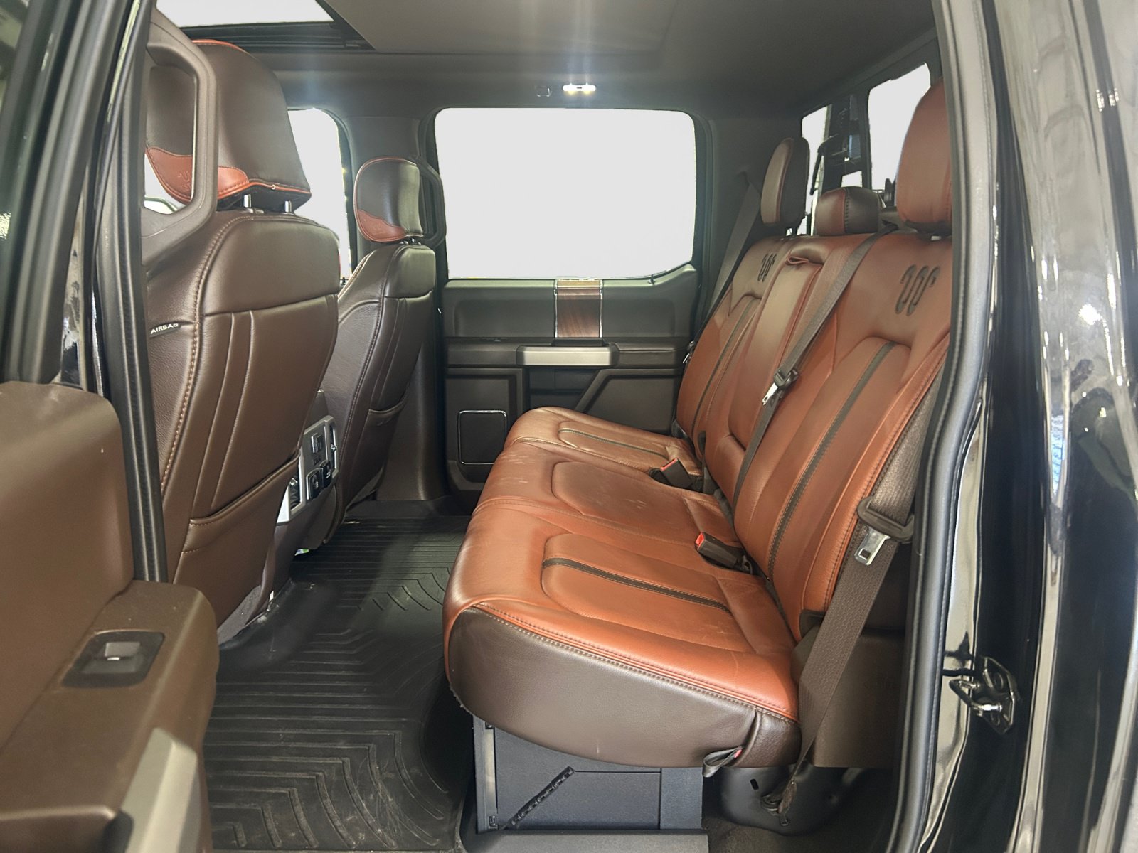 Used 2021 Ford F350 King Ranch w/ King Ranch Ultimate Package AWD/4WD image 17
