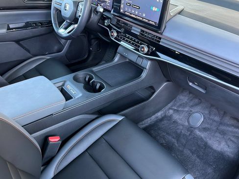 Used 2025 Honda Prologue Touring image 15