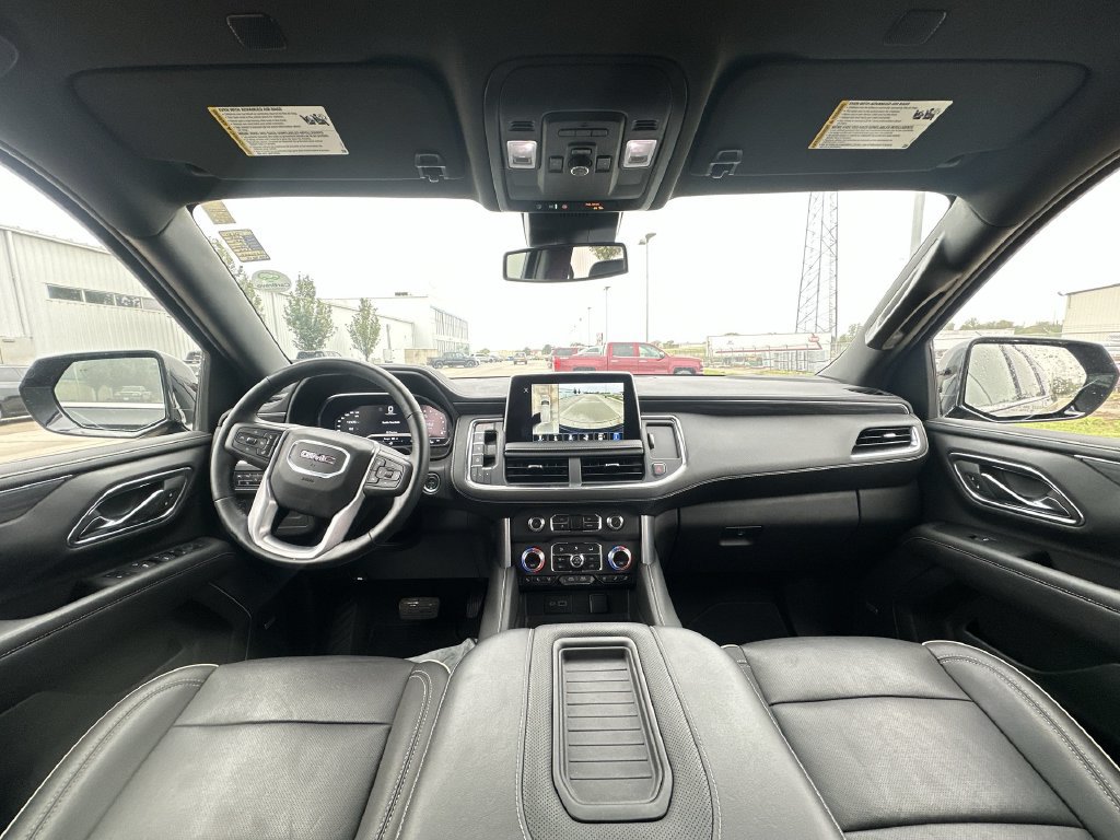 Certified 2024 GMC Yukon XL SLT w/ SLT Luxury Package AWD/4WD image 20