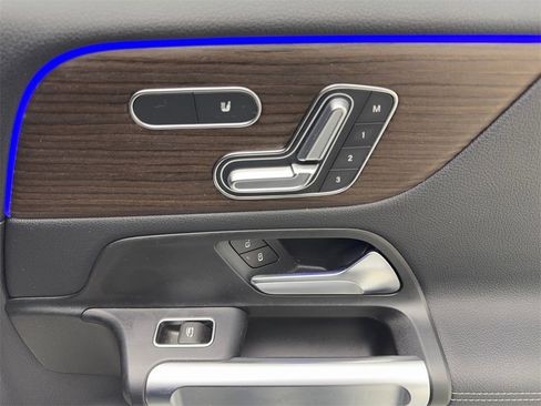 Used 2024 Mercedes-Benz EQB 300 4MATIC w/ Winter Package image 50