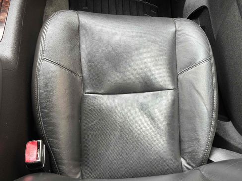 Used 2011 GMC Yukon Denali AWD/4WD image 40