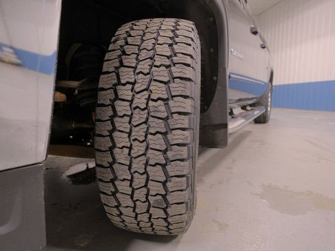 Used 2015 GMC Sierra 1500 SLE w/ SLE Value Package image 44