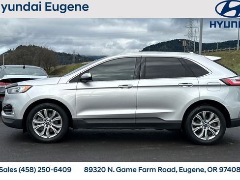 Used 2019 Ford Edge Titanium w/ Cold Weather Package image 7