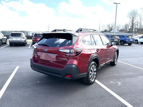 Used 2025 Subaru Outback Premium image 14