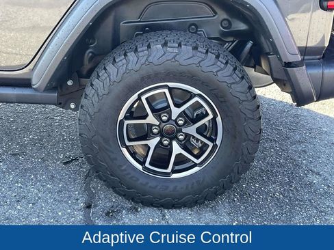 Used 2025 Jeep Wrangler Unlimited Rubicon image 12